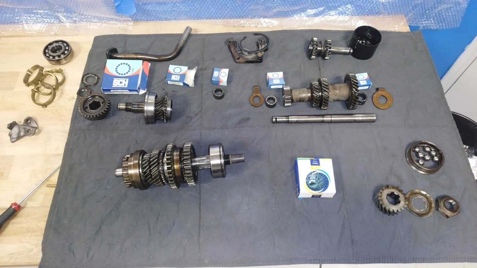 Détail pièces mécaniques restaurées